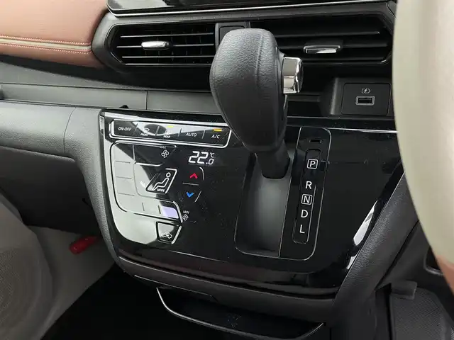 日産 デイズ ボレロ 宮城県 2024(令6)年 0.3万km ホワイトパール 純正９型ナビ　/アラウンドビューモニター　/ナビ連動ドライブレコーダー　/ＬＥＤヘッドライト　/ＥＴＣ２．０　/専用１４インチアルミホイール　/エマージェンシーブレーキ　/車線逸脱警報　/オートハイビーム　/禁煙車