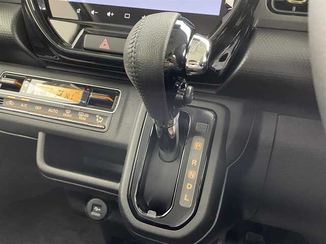 スズキ ハスラー HYBRID X 滋賀県 2025(令7)年 0.1万km未満 オフブルーメタリック/ソフトベージュメタリック 届出済未使用車/２トーンカラー仕様/純正９型ナビ/【CD/DVD/Bluetooth/フルセグTV/AppleCarPlay】/全方位モニター/スズキセーフティサポート/・デュアルカメラブレーキサポート/・誤発進抑制機能/・車線逸脱抑制機能/・車線逸脱警報機能/・ふらつき警報機能/・先行車発進お知らせ機能/・アダプティブクルーズコントロール/・ハイビームアシスト/・標識認識機能/・後退時ブレーキサポート/・後方誤発進抑制機能/シートヒーター/ステアリングスイッチ/ＬＥＤライト/オートライト/コーナーセンサー