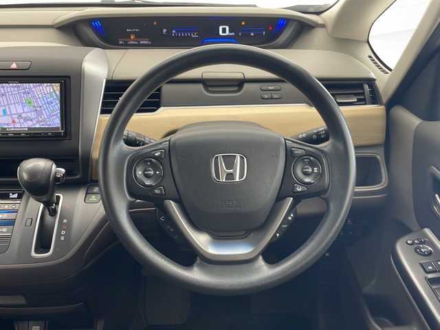 ホンダ フリード G ホンダセンシング 愛知県 2018(平30)年 4.3万km プレミアムスパークルブラックパール ホンダセンシング/衝突軽減システム/７インチSDナビ/両側パワースライドドア/クルーズコントロール/フルセグ/CD/DVD/Bluetooth/バックカメラ/LEDヘッドライト/オートライト/ドライブレコーダー/ETC/ステアリングスイッチ/スマートキー/プッシュスタート