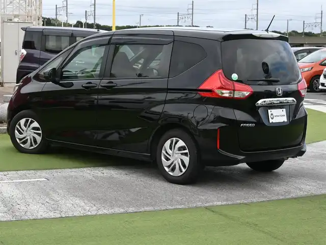 ホンダ フリード G ホンダセンシング 千葉県 2018(平30)年 4.4万km プレミアムスパークルブラックパール ホンダセンシング/・衝突軽減ブレーキ（CMBS）/・車線維持支援システム（LKAS）/・アダプティブクルーズコントロール（ACC）/・後方誤発進抑制機能/・誤発進抑制機能/両側パワースライドドア/社外SDナビ/地デジTV/【DVD/CD再生機能　Bluetooth接続】/バックカメラ/ETC/LEDヘッドライト/ウインカーミラー/Honda スマートキー