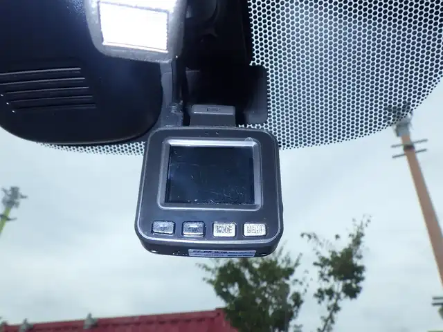 ホンダ フリード G ホンダセンシング 千葉県 2018(平30)年 4.4万km プレミアムスパークルブラックパール ホンダセンシング/・衝突軽減ブレーキ（CMBS）/・車線維持支援システム（LKAS）/・アダプティブクルーズコントロール（ACC）/・後方誤発進抑制機能/・誤発進抑制機能/両側パワースライドドア/社外SDナビ/地デジTV/【DVD/CD再生機能　Bluetooth接続】/バックカメラ/ETC/LEDヘッドライト/ウインカーミラー/Honda スマートキー