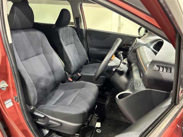 トヨタ シエンタ G 愛知県 2018(平30)年 2.7万km レッドマイカM 純正ＳＤナビ/(FM/AM/CD・DVD再生/Bluetooth/フルセグTV/SD)/トヨタセーフティセンス　/　　-プリクラッシュセーフティ　/　　-オートマチックハイビーム　/　　-レーンディパーチャーアラート/両側パワースライドドア　/ビルトインＥＴＣ　/バックカメラ　/ドライブレコーダー　/LEDヘッドライト/プッシュスタート/　　-スマートキー