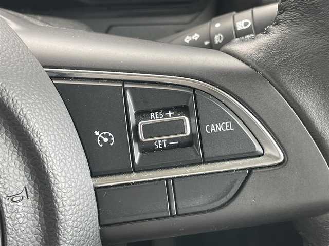 スズキ ジムニー XC 千葉県 2023(令5)年 1.6万km ジャングルグリーン セーフティサポート /ストラーダナビ /【型式：CN-E330D】/ラジオ/CD/Bluetooth/フルセグTV /バックカメラ /D/N席シートヒーター /ビルトインETC /オートライト/LEDヘッドライト /フロントフォグランプ/クルーズコントロール/パワーウィンドウ/パワーステアリング/ABS