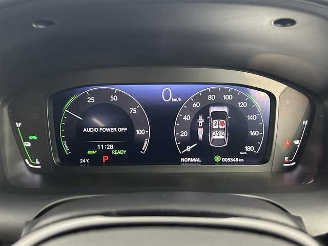 ホンダ ＺＲ－Ｖ ハイブリッド e:HEV Z 道央・札幌 2023(令5)年 0.6万km プラチナホワイトパール ・ワンオーナー/・４WD/・寒冷地仕様/・ホンダコネクトナビ/フルセグ/　BT/USB/Applecarplay/AndroidAuto/・マルチビューモニター/・BOSEサウンド/・ビルトインETC2.0/・ワイヤレス充電/・ホンダセンシング/・レーダークルーズコントロール/・レーンアシスト/・クリアランスソナー/・BSM/・ハンズフリーパワーバックドア/・LEDヘッドライト/・LEDアクティブコーナリングライト/・プッシュスタート/・スマートキー/・純正フロアマット/・保証書、取説