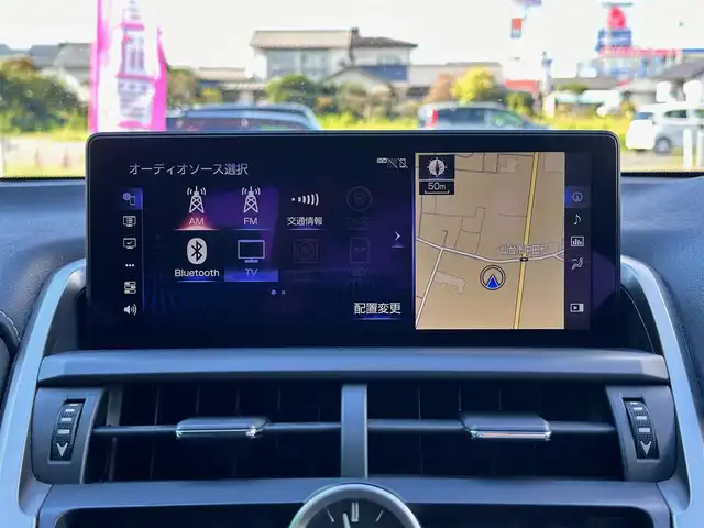 レクサス ＮＸ 300h Iパッケージ 宮城県 2018(平30)年 5.7万km ソニッククォーツ パーキングサポートブレーキ（静止物）/OP18インチAW/＝＝＝/セーフティシステムプラス/・プリクラッシュセーフティ/・レーンディパーチャーアラート/・アダプティブハイビームシステム/・レーダークルーズコントロール/純正ナビ/・CD/DVD/・Bluetooth/・フルセグTV/サイドカメラ/バックカメラ/ビルトインETC2.0/ドライブレコーダー/パワーバックドア/L_tex（合皮）シート/シートヒーター/ステアリングヒーター/パワーシート（運転席メモリー機能付）/革巻きステアリング/パドルシフト/ステアリングスイッチ/電動パーキングブレーキ/ブレーキホールド/角型LEDヘッドランプ/フォグランプ/オートライト/スマートキー＆プッシュスタート/電動格納ミラー/純正フロアマット/トノカバー/W/サイド/カーテン/ニーエアバッグ