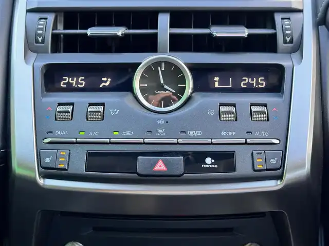 レクサス ＮＸ 300h Iパッケージ 宮城県 2018(平30)年 5.7万km ソニッククォーツ パーキングサポートブレーキ（静止物）/OP18インチAW/＝＝＝/セーフティシステムプラス/・プリクラッシュセーフティ/・レーンディパーチャーアラート/・アダプティブハイビームシステム/・レーダークルーズコントロール/純正ナビ/・CD/DVD/・Bluetooth/・フルセグTV/サイドカメラ/バックカメラ/ビルトインETC2.0/ドライブレコーダー/パワーバックドア/L_tex（合皮）シート/シートヒーター/ステアリングヒーター/パワーシート（運転席メモリー機能付）/革巻きステアリング/パドルシフト/ステアリングスイッチ/電動パーキングブレーキ/ブレーキホールド/角型LEDヘッドランプ/フォグランプ/オートライト/スマートキー＆プッシュスタート/電動格納ミラー/純正フロアマット/トノカバー/W/サイド/カーテン/ニーエアバッグ