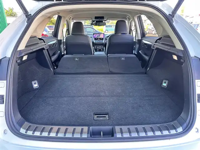 レクサス ＮＸ 300h Iパッケージ 宮城県 2018(平30)年 5.7万km ソニッククォーツ パーキングサポートブレーキ（静止物）/OP18インチAW/＝＝＝/セーフティシステムプラス/・プリクラッシュセーフティ/・レーンディパーチャーアラート/・アダプティブハイビームシステム/・レーダークルーズコントロール/純正ナビ/・CD/DVD/・Bluetooth/・フルセグTV/サイドカメラ/バックカメラ/ビルトインETC2.0/ドライブレコーダー/パワーバックドア/L_tex（合皮）シート/シートヒーター/ステアリングヒーター/パワーシート（運転席メモリー機能付）/革巻きステアリング/パドルシフト/ステアリングスイッチ/電動パーキングブレーキ/ブレーキホールド/角型LEDヘッドランプ/フォグランプ/オートライト/スマートキー＆プッシュスタート/電動格納ミラー/純正フロアマット/トノカバー/W/サイド/カーテン/ニーエアバッグ