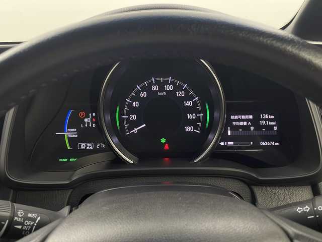ホンダ フィット ハイブリット S ホンダセンシング 栃木県 2017(平29)年 6.4万km ミッドナイトブルービームM ホンダセンシング/純正ナビ/フルセグTV/バックカメラ/ビルトインETC/レーダークルコン/パドルシフト/純正１６インチAW/車線逸脱警報装置/横滑り防止装置/USBポート/プッシュスタート/スマートキー/保証書付整備手帳/取扱説明書