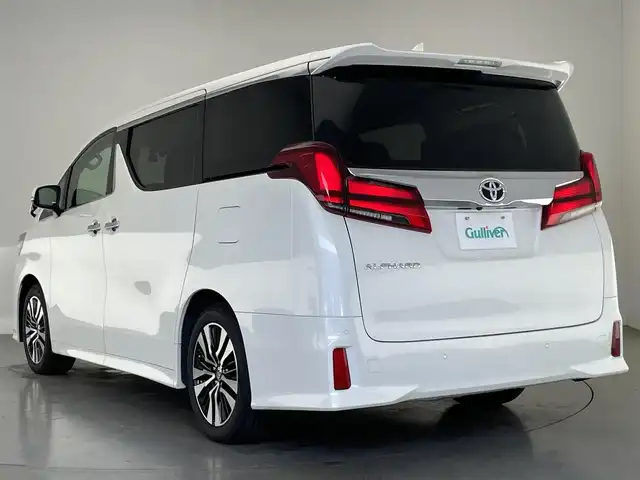 トヨタ アルファード S Cパッケージ 愛知県 2021(令3)年 2.3万km ホワイトパールクリスタルシャイン 純正９型ナビ　ＢＳＭ　三眼ＬＥＤ　純正フリップダウンモニター　デジイン　追従くクルコン　セーフティセンス　ミラキャスト　ｎａｎｏｅ　黒レザ‐　禁煙車　フルセグＴＶ　ＤＶＤ　車線逸脱　衝突軽減　両側パワスラ　エアシート　メモリーシート　１００V充電　ステアリングヒーター　フォグランプ　コーナーセンサー　Bluetooth　サンルーフ　オットマン　