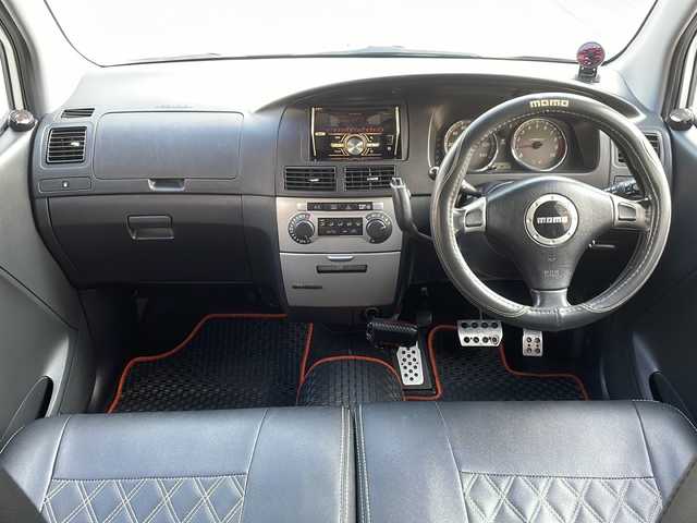 ダイハツ ムーヴ カスタム RS LTD 愛知県 2003(平15)年 13.8万km ホワイトパールマイカ SPORZAエアロ/carrozzeriaオーディオ/CD/AUX/KENWOODツィーター/MUGENドアハンドルプロテクター/純正サイドシルプレート/LEVOCペダルカバー/momoステアリング/オートゲージ追加メーター/内外気温度計/パワーバー/合皮シートカバー/社外フロアマット/社外ドアバイザー/JASMAマフラー/電格ミラー/ISOFIX/ベンチシート/センターコンソール/デュアルグローブボックス/フォグランプ/アクセサリーソケット/記録簿（H28、H30、R2、R4、R6)/スペアキー