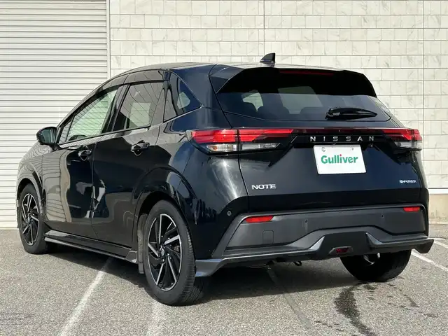 日産 ノート X 新潟県 2021(令3)年 8.9万km スーパーブラック ワンオーナー/フルエアロ/衝突軽減/全方位カメラ/純正ナビ/(AM/FM/BT/フルセグ)/デジタルインナーミラー/ETC/ドライブレコーダー/プロパイロット/追従クルーズコントロール/コーナーセンサー/シートヒーター/置くだけ充電/ハンドルヒーター/革巻きステアリング/ステアリングスイッチ/AUTOライト/AUTOハイビーム/LEDヘッドライト/フォグランプ/横滑り防止/プッシュスタート/スマートキー