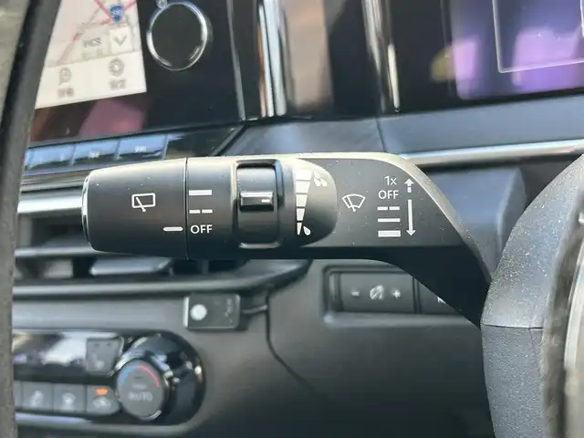 日産 ノート X 新潟県 2021(令3)年 8.9万km スーパーブラック ワンオーナー/フルエアロ/衝突軽減/全方位カメラ/純正ナビ/(AM/FM/BT/フルセグ)/デジタルインナーミラー/ETC/ドライブレコーダー/プロパイロット/追従クルーズコントロール/コーナーセンサー/シートヒーター/置くだけ充電/ハンドルヒーター/革巻きステアリング/ステアリングスイッチ/AUTOライト/AUTOハイビーム/LEDヘッドライト/フォグランプ/横滑り防止/プッシュスタート/スマートキー