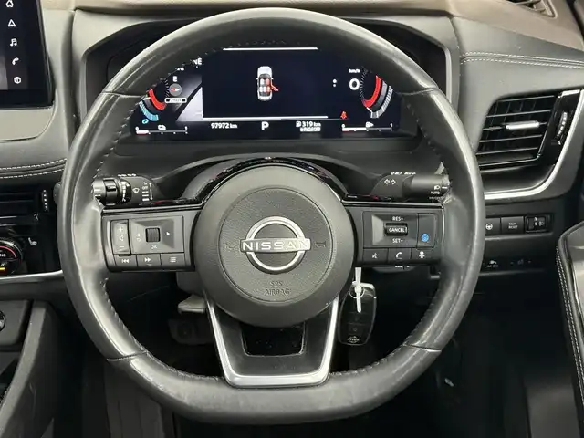 日産 エクストレイル X e－4ORCE 愛知県 2022(令4)年 9.7万km ブリリアントホワイトパール メーカー純正12.3インチナビ/・フルセグTV/Bluetooth/USB/CarPlay/アラウンドビューモニター/ビルドインETC/純正前後ドライブレコーダー/パワーバックドア/インテリジェントルームミラー/プロパイロット/エマージェンシーブレーキ/MOD（踏み間違え防止）/トランク内1500W電源/前席パワーシート/前席シートヒーター/ステアリングヒーター/純正18インチアルミホイール/純正フロアマット/ボンネットガード/サイドバイザー/テレビキャンセラー