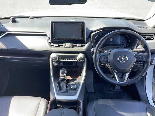 トヨタ ＲＡＶ４ G Zパッケージ 岩手県 2019(令1)年 6.5万km ホワイトパールクリスタルシャイン 純正SDナビ/AM/FM/CD/DVD/Bluetooth/純正エンジンスターター/デジタルインナーミラー/パワーバックドア/寒冷地仕様/ステアリングヒーター/フルセグTV/純正オーディオ/バックカメラ/ETC2.0/純正ドライブレコーダー/レーダークルーズコントロール/衝突被害軽減ブレーキ/レーンキープアシスト/横滑り防止装置/D席パワーシート/シートヒーター/オートライト/オートハイビーム/LEDヘッドライト/フォグランプ/スマートキー/プッシュスタート/電動格納ミラー/純正18インチAW/純正フロアマット/純正ドアバイザー/保証書/取扱説明書