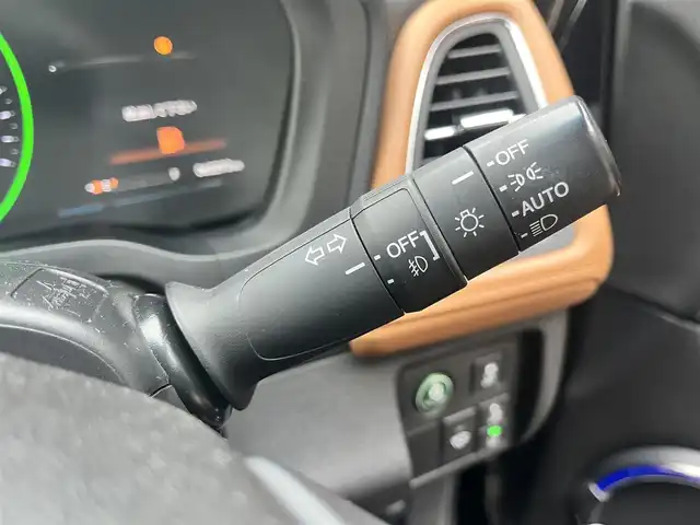 ホンダ ヴェゼル ハイブリッド Z ホンダセンシング 滋賀県 2020(令2)年 6.3万km クリスタルブラックパール 純正8インチナビ/Bluetooth/CD/DVD/iPod/AUX/フルセグTV/バックカメラ/追従クルーズコントロール/ホンダセンシング/ハーフレザーシート/シートヒーター/純正17インチアルミホイール/ETC