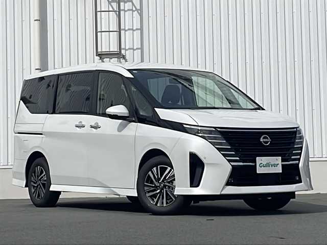 日産 セレナ e－パワー ハイウェイスター V 三重県 2025(令7)年 0.1千km プリズムホワイト 登録済未使用車/純正12.3型ナビ/全周囲カメラ/ワイヤレス充電器/プロパイロット/BSM/ビルトインETC2.0/デジタルインナーミラー/両側パワースライドドア/スペアキー/USB・タイプC給電ポート/レーダークルーズコントロール/レーンキープアシスト/衝突軽減ブレーキ/革巻きステアリング/ステアリングスイッチ/LEDヘッドライト/オートハイビーム/オートライト/電子パーキング/ウォークスルー/電動格納ミラー/禁煙車