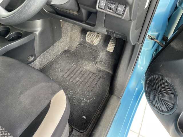 日産 ノート X 愛知県 2018(平30)年 4.8万km ソニックブルー 純正ナビ/バックカメラ/オートライト/ドライブレコーダー/ＥＴＣ/衝突軽減システム/ワンセグ/CD DVD/Bluetooth/ステアリングスイッチ/スマートキー/プッシュスタート