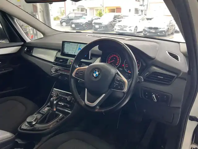 ＢＭＷ ２１８ｄ グランツアラー 兵庫県 2016(平28)年 11.2万km 白 純正ナビ/バックカメラ/サンルーフ/ETC/前後ドライブレコーダー/レーンキープアシスト/衝突軽減ブレーキ/横滑り防止装置/オートライト/パーキングアシスト/アイドリングストップ/コーナーセンサー/USB入力端子/LEDヘッドライト/AAC/スペアキー
