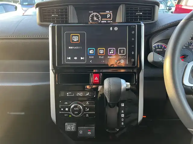 トヨタ ルーミー カスタムG－T 三重県 2022(令4)年 2.4万km クールバイオレットクリスタルシャイン 純正9インチディスプレイオーディオ（AppleCarplay/AndroidAuto/Bluetooth/AM/FM/地デジTV/USB)/ディスプレイオーディオパッケージ（外部入力用USB端子/GPSアンテナ/バックカメラ/ステアリングスイッチ）/コンフォートパッケージ（シートヒーター/シートバックテーブル）/スマートアシスト（衝突回避支援ブレーキ/衝突警報/車線逸脱警報/ふらつき警報/ブレーキ制御付誤発進抑制/サイドビューランプ/先行車発進お知らせ/コーナーセンサー/アダプティブクルーズコントロール/アダプティブドライビングビーム/路外逸脱警報/標識認識）/ウェルカムパワースライドドア（運転席側/助手席側）/LEDヘッドランプ/オートライト/スペアキー/キーフリーシステム/175/55R15タイヤ/15インチホイール/シルバー加飾付ピアノブラックセンターパネル/オートエアコン/充電用USB端子/シルバー加飾付ステアリングホイール/ステアリングスイッチ（カラーマルチインフォメーションディスプレイ/アダプテイブクルーズコントロール/スポーツモード）/撥水機能付ブラックファブリックシート