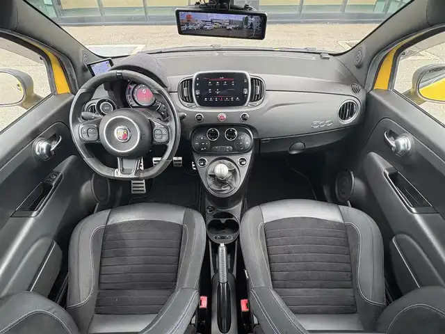 アバルト ５９５ コンペティツィオーネ 石川県 2020(令2)年 6.1万km 黄 左ハンドル/５速MT/ディスプレィオーディオ/ハーフレザーシート/ETC