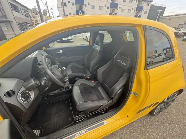 アバルト ５９５ コンペティツィオーネ 石川県 2020(令2)年 6.1万km 黄 左ハンドル/５速MT/ディスプレィオーディオ/ハーフレザーシート/ETC