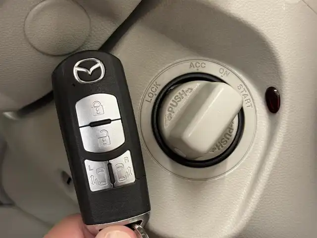 マツダ ビアンテ アイストップ スマートED 群馬県 2010(平22)年 4.7万km クリスタルホワイトパールマイカ 社外ナビ/　（AM/FM/CD/AUX）/フルセグTV/両側パワースライドドア/ETC/ディスチャージヘッドランプ/クリーンエアパッケージ/・「ｎａｎｏｅイオン」/・アレルバスター搭載フィルター/・消臭天井/・リアヒーター/ｉ－ｓｔｏｐ（アイ・ストップ）/アドバンストキーレスエントリー/横滑り防止機構