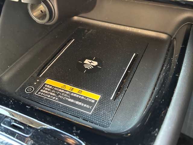 ホンダ ヴェゼル ハイブリッド e:HEV Z 宮城県 2023(令5)年 2.4万km プラチナホワイトパール 登録時走行距離23730km/純正SDナビ/フルセグTV/Bluetooth/USB/シートヒーター/置くだけ充電/追従クルーズコントロール/バックカメラ/ドライブレコーダー/パドルシフト/コーナーセンサー/プッシュスタート/車線維持支援システム/オートハイビーム/LEDヘッドライト/フルエアロ/ステアリングリモコン/横滑り防止装置/オートライト/純正フロアマット