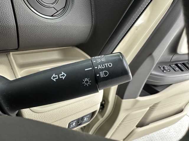 ホンダ Ｎ ＢＯＸ G L ホンダセンシング 兵庫県 2019(令1)年 3.1万km プレミアムアイボリーパールⅡ 純正ナビ(CD/DVD/Bluetooth/フルセグTV）/バックカメラ/両側パワースライドドア/純正ETC/純正フロアマット/追従型クルーズコントロール/ホンダセンシング/レーンキープアシスト/スマートキー/プッシュスタート/電動格納ミラー/ドアバイザー/オートライト/LEDヘッドライト