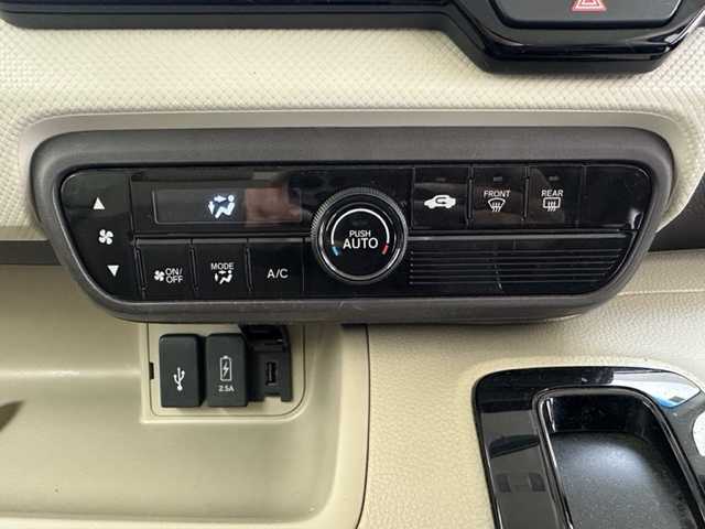 ホンダ Ｎ ＢＯＸ G L ホンダセンシング 兵庫県 2019(令1)年 3.1万km プレミアムアイボリーパールⅡ 純正ナビ(CD/DVD/Bluetooth/フルセグTV）/バックカメラ/両側パワースライドドア/純正ETC/純正フロアマット/追従型クルーズコントロール/ホンダセンシング/レーンキープアシスト/スマートキー/プッシュスタート/電動格納ミラー/ドアバイザー/オートライト/LEDヘッドライト