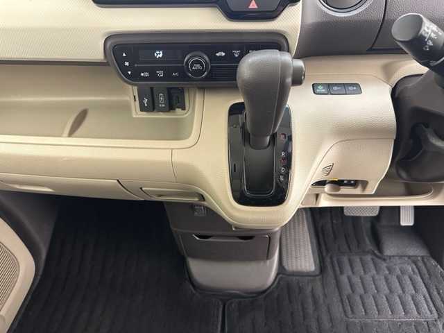 ホンダ Ｎ ＢＯＸ G L ホンダセンシング 兵庫県 2019(令1)年 3.1万km プレミアムアイボリーパールⅡ 純正ナビ(CD/DVD/Bluetooth/フルセグTV）/バックカメラ/両側パワースライドドア/純正ETC/純正フロアマット/追従型クルーズコントロール/ホンダセンシング/レーンキープアシスト/スマートキー/プッシュスタート/電動格納ミラー/ドアバイザー/オートライト/LEDヘッドライト