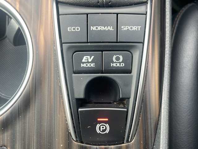 トヨタ カムリ G レザーパッケージ 福島県 2017(平29)年 11.1万km プラチナホワイトパールマイカ トヨタセーフティセンス/・オートマチックハイビーム/・車線逸脱警報装置/・アダプティブクルーズコントロール/・衝突被害軽減ブレーキ/・ブラインドスポットモニター/純正ナビ/・フルセグTV/BT/SD/CD/DVD/AUX/USB/FM/AM/・バックカメラ/・ドライブレコーダー/・ビルトインETC/レザーシート/・D+N席パワーシート/・D+N席シートヒーター/革張りステアリング/・ステアリングスイッチ/MTモード付AT/電子パーキング/・オートブレーキホールド/プッシュスタート/・スマートキー/・エンジンスターター/電動格納ミラー/・ウィンカーミラー/コーナーセンサー/LEDヘッドライト/・フォグランプ/・オートライト/寒冷地仕様/純正フロアマット/純正ドアバイザー/積込みスタッドレス/・溝7mm/・jokerAW