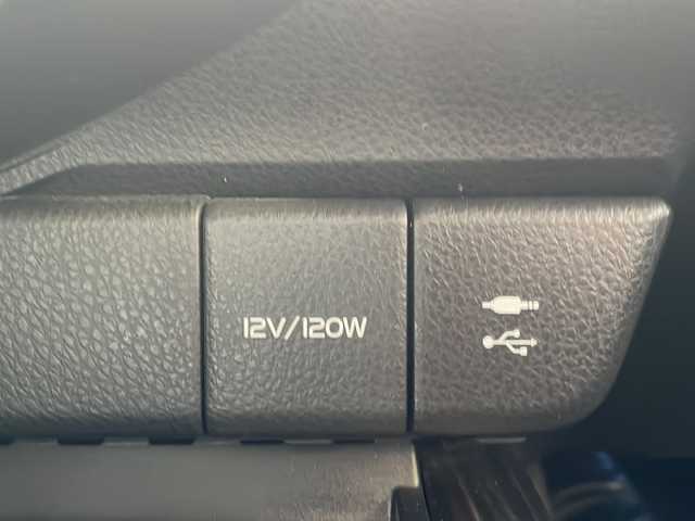 トヨタ カムリ G レザーパッケージ 福島県 2017(平29)年 11.1万km プラチナホワイトパールマイカ トヨタセーフティセンス/・オートマチックハイビーム/・車線逸脱警報装置/・アダプティブクルーズコントロール/・衝突被害軽減ブレーキ/・ブラインドスポットモニター/純正ナビ/・フルセグTV/BT/SD/CD/DVD/AUX/USB/FM/AM/・バックカメラ/・ドライブレコーダー/・ビルトインETC/レザーシート/・D+N席パワーシート/・D+N席シートヒーター/革張りステアリング/・ステアリングスイッチ/MTモード付AT/電子パーキング/・オートブレーキホールド/プッシュスタート/・スマートキー/・エンジンスターター/電動格納ミラー/・ウィンカーミラー/コーナーセンサー/LEDヘッドライト/・フォグランプ/・オートライト/寒冷地仕様/純正フロアマット/純正ドアバイザー/積込みスタッドレス/・溝7mm/・jokerAW