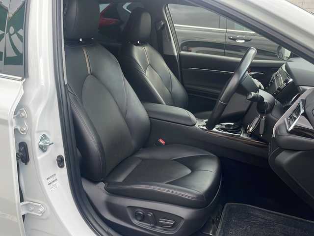 トヨタ カムリ G レザーパッケージ 福島県 2017(平29)年 11.1万km プラチナホワイトパールマイカ トヨタセーフティセンス/・オートマチックハイビーム/・車線逸脱警報装置/・アダプティブクルーズコントロール/・衝突被害軽減ブレーキ/・ブラインドスポットモニター/純正ナビ/・フルセグTV/BT/SD/CD/DVD/AUX/USB/FM/AM/・バックカメラ/・ドライブレコーダー/・ビルトインETC/レザーシート/・D+N席パワーシート/・D+N席シートヒーター/革張りステアリング/・ステアリングスイッチ/MTモード付AT/電子パーキング/・オートブレーキホールド/プッシュスタート/・スマートキー/・エンジンスターター/電動格納ミラー/・ウィンカーミラー/コーナーセンサー/LEDヘッドライト/・フォグランプ/・オートライト/寒冷地仕様/純正フロアマット/純正ドアバイザー/積込みスタッドレス/・溝7mm/・jokerAW