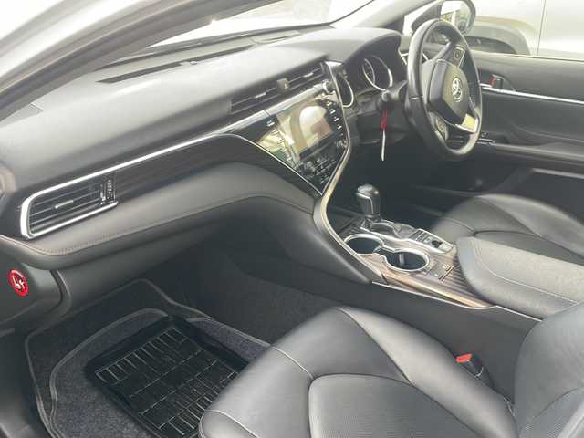 トヨタ カムリ G レザーパッケージ 福島県 2017(平29)年 11.1万km プラチナホワイトパールマイカ トヨタセーフティセンス/・オートマチックハイビーム/・車線逸脱警報装置/・アダプティブクルーズコントロール/・衝突被害軽減ブレーキ/・ブラインドスポットモニター/純正ナビ/・フルセグTV/BT/SD/CD/DVD/AUX/USB/FM/AM/・バックカメラ/・ドライブレコーダー/・ビルトインETC/レザーシート/・D+N席パワーシート/・D+N席シートヒーター/革張りステアリング/・ステアリングスイッチ/MTモード付AT/電子パーキング/・オートブレーキホールド/プッシュスタート/・スマートキー/・エンジンスターター/電動格納ミラー/・ウィンカーミラー/コーナーセンサー/LEDヘッドライト/・フォグランプ/・オートライト/寒冷地仕様/純正フロアマット/純正ドアバイザー/積込みスタッドレス/・溝7mm/・jokerAW