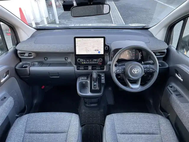 トヨタ シエンタ ハイブリッド Z 東京都 2025(令7)年 0.8万km アーバンカーキ 純正ナビ　/Bluetooth　/フルセグTV　/全周囲カメラ　/両側電動スライドドア　/レーダークルーズコントロールシステム　/BSM　/ドライブレコーダー　/純正フロアマット　/純正LED　/衝突被害軽減システム/ABS/横滑り防止装置/コーナーセンサー/レーンアシスト/盗難防止装置/オートライト/オートマチックハイビーム