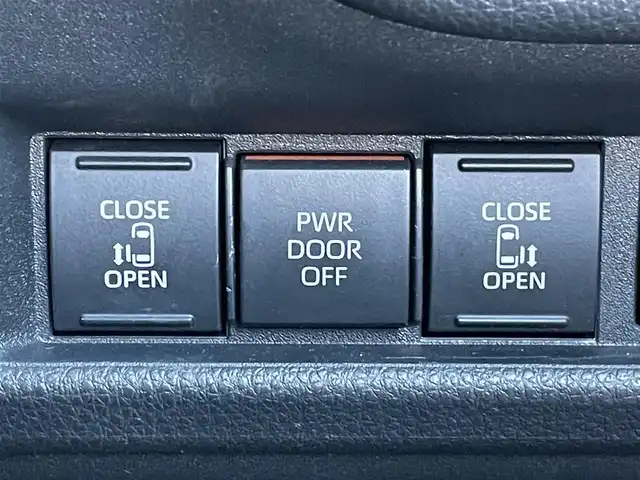 トヨタ シエンタ ハイブリッド Z 東京都 2025(令7)年 0.8万km アーバンカーキ 純正ナビ　/Bluetooth　/フルセグTV　/全周囲カメラ　/両側電動スライドドア　/レーダークルーズコントロールシステム　/BSM　/ドライブレコーダー　/純正フロアマット　/純正LED　/衝突被害軽減システム/ABS/横滑り防止装置/コーナーセンサー/レーンアシスト/盗難防止装置/オートライト/オートマチックハイビーム