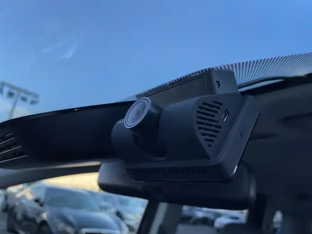 トヨタ シエンタ ハイブリッド Z 東京都 2025(令7)年 0.8万km アーバンカーキ 純正ナビ　/Bluetooth　/フルセグTV　/全周囲カメラ　/両側電動スライドドア　/レーダークルーズコントロールシステム　/BSM　/ドライブレコーダー　/純正フロアマット　/純正LED　/衝突被害軽減システム/ABS/横滑り防止装置/コーナーセンサー/レーンアシスト/盗難防止装置/オートライト/オートマチックハイビーム