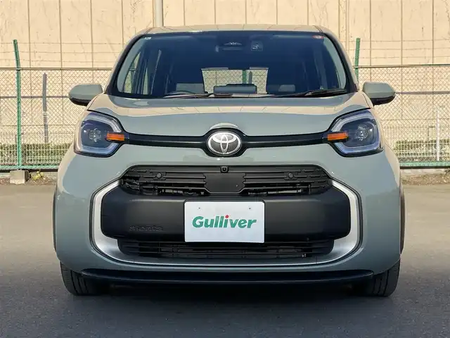 トヨタ シエンタ ハイブリッド Z 東京都 2025(令7)年 0.8万km アーバンカーキ 純正ナビ　/Bluetooth　/フルセグTV　/全周囲カメラ　/両側電動スライドドア　/レーダークルーズコントロールシステム　/BSM　/ドライブレコーダー　/純正フロアマット　/純正LED　/衝突被害軽減システム/ABS/横滑り防止装置/コーナーセンサー/レーンアシスト/盗難防止装置/オートライト/オートマチックハイビーム