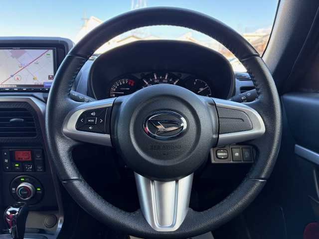 ダイハツ コペン ローブ 大阪府 2021(令3)年 1万km ブラックマイカメタリック 社外ナビ【CN-E330D】/　CD/BT/フルセグTV/バックカメラ/ETC/MTモード/シートヒーター/ハーフレザーシート/電動オープン/ドライブレコーダー/LEDヘッドライト/革巻きステアリング/ステアリングスイッチ/プッシュスタート/スマートキー/純正16インチアルミ