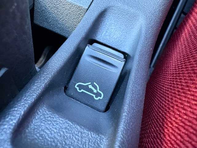 ダイハツ コペン ローブ 大阪府 2021(令3)年 1万km ブラックマイカメタリック 社外ナビ【CN-E330D】/　CD/BT/フルセグTV/バックカメラ/ETC/MTモード/シートヒーター/ハーフレザーシート/電動オープン/ドライブレコーダー/LEDヘッドライト/革巻きステアリング/ステアリングスイッチ/プッシュスタート/スマートキー/純正16インチアルミ