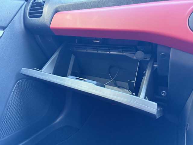 ダイハツ コペン ローブ 大阪府 2021(令3)年 1万km ブラックマイカメタリック 社外ナビ【CN-E330D】/　CD/BT/フルセグTV/バックカメラ/ETC/MTモード/シートヒーター/ハーフレザーシート/電動オープン/ドライブレコーダー/LEDヘッドライト/革巻きステアリング/ステアリングスイッチ/プッシュスタート/スマートキー/純正16インチアルミ