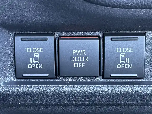 トヨタ シエンタ Z 東京都 2023(令5)年 2.7万km ブラック ワンオーナー/純正１０型ＤＡ＆フルセグ/・BluetoothAudio/・AppleCarPlay/AndroidAuto/ＬＥＤヘッドライト　/ハンズフリーパワースライドドア　/Ｂｉ－ＢｅａｍＬＥＤヘッドランプ　/ブラックファブリックコンビシート　/セーフティセンス　/（衝突回避支援パッケージ）/・プリクラッシュセーフティ/・レーンディパーチャーアラート/・レーダークルーズコントロール/・アダプティブクルーズコントロール/・ロードサインアシスト/・発進遅れ告知l機能/ブラインドスポットモニター/パーキングサポートブレーキ/バックカメラ/ビルトインETC車載器