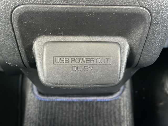 スバル レヴォーグ 1．6GT－S アイサイト 道東・釧路十勝 2015(平27)年 5.6万km クリスタルホワイトP 4WD/ターボ/アドバンストパッケージ/社外メモリナビ/（フルセグ・AM・FM・CD・DVD・BT）/バックカメラ/ETC/アイサイトVer3/追従クルーズコントロール/LEDヘッドランプ/オートライト/フォグランプ/純正18インチアルミ/革巻きステアリング/パドルシフト/パワーシート/USB電源