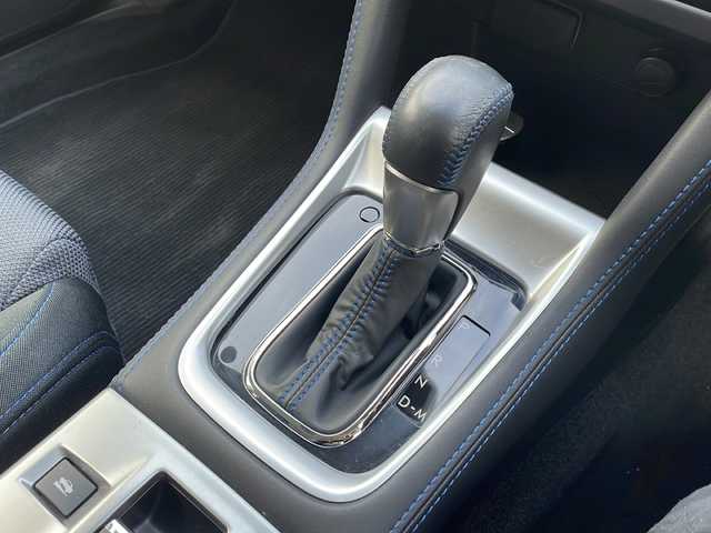 スバル レヴォーグ 1．6GT－S アイサイト 道東・釧路十勝 2015(平27)年 5.6万km クリスタルホワイトP 4WD/ターボ/アドバンストパッケージ/社外メモリナビ/（フルセグ・AM・FM・CD・DVD・BT）/バックカメラ/ETC/アイサイトVer3/追従クルーズコントロール/LEDヘッドランプ/オートライト/フォグランプ/純正18インチアルミ/革巻きステアリング/パドルシフト/パワーシート/USB電源