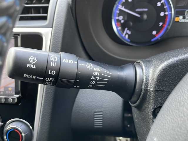 スバル レヴォーグ 1．6GT－S アイサイト 道東・釧路十勝 2015(平27)年 5.6万km クリスタルホワイトP 4WD/ターボ/アドバンストパッケージ/社外メモリナビ/（フルセグ・AM・FM・CD・DVD・BT）/バックカメラ/ETC/アイサイトVer3/追従クルーズコントロール/LEDヘッドランプ/オートライト/フォグランプ/純正18インチアルミ/革巻きステアリング/パドルシフト/パワーシート/USB電源