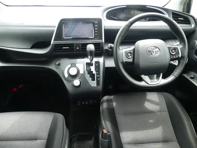 トヨタ シエンタ G セーフティエディション 千葉県 2020(令2)年 4.5万km ブラックマイカ Toyota Safety Sense/・プリクラッシュセーフティ/・レーンディパーチャーアラート/・オートハイビーム/アイドリングストップ/両側パワースライドドア/純正SDナビ/ワンセグTV/【CD再生機能　Bluetooth接続】/パノラミックビューモニター/前席シートヒーター/ステアリングヒーター/ステアリングスイッチ/革巻きステアリング/ETC/LEDヘッドライト/フォグライト/ウインカーミラー/クリアランスソナー/社外15インチアルミホイル/スマートキー