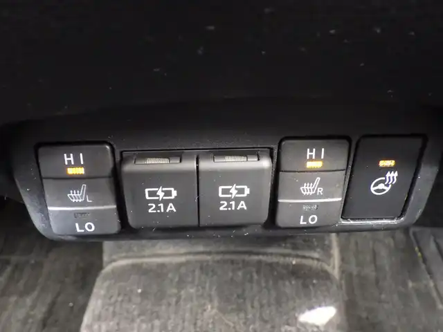 トヨタ シエンタ G セーフティエディション 千葉県 2020(令2)年 4.5万km ブラックマイカ Toyota Safety Sense/・プリクラッシュセーフティ/・レーンディパーチャーアラート/・オートハイビーム/アイドリングストップ/両側パワースライドドア/純正SDナビ/ワンセグTV/【CD再生機能　Bluetooth接続】/パノラミックビューモニター/前席シートヒーター/ステアリングヒーター/ステアリングスイッチ/革巻きステアリング/ETC/LEDヘッドライト/フォグライト/ウインカーミラー/クリアランスソナー/社外15インチアルミホイル/スマートキー