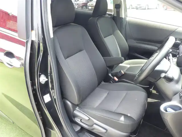 トヨタ シエンタ G セーフティエディション 千葉県 2020(令2)年 4.5万km ブラックマイカ Toyota Safety Sense/・プリクラッシュセーフティ/・レーンディパーチャーアラート/・オートハイビーム/アイドリングストップ/両側パワースライドドア/純正SDナビ/ワンセグTV/【CD再生機能　Bluetooth接続】/パノラミックビューモニター/前席シートヒーター/ステアリングヒーター/ステアリングスイッチ/革巻きステアリング/ETC/LEDヘッドライト/フォグライト/ウインカーミラー/クリアランスソナー/社外15インチアルミホイル/スマートキー