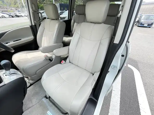 日産 セレナ ハイウェイS G S HV Aセーフ 愛媛県 2014(平26)年 7.3万km ブリリアントホワイトパール エマージェンシーブレーキ/純正SDナビ/・フルセグTV/・Bluetooth/・DVD/CD/SD/・FM/AM/・USB/AUX/フリップダウンモニター/アラウンドビューモニター/ETC/ベージュハーフレザーシート/両側パワースライドドア/クルーズコントロール/レーンディパーチャーウォーニング/アイドリングストップ/革巻きステアリング/LEDヘッドライト/フォグランプ/オートライト/プッシュスタート/スマートキー/純正16インチAW/純正フロアマット/ドアバイザー/電動格納ウィンカーミラー/横滑り防止機能