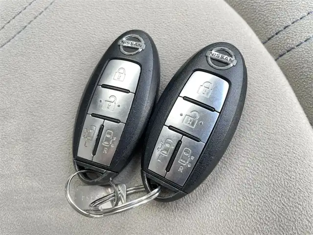 日産 セレナ ハイウェイS G S HV Aセーフ 愛媛県 2014(平26)年 7.3万km ブリリアントホワイトパール エマージェンシーブレーキ/純正SDナビ/・フルセグTV/・Bluetooth/・DVD/CD/SD/・FM/AM/・USB/AUX/フリップダウンモニター/アラウンドビューモニター/ETC/ベージュハーフレザーシート/両側パワースライドドア/クルーズコントロール/レーンディパーチャーウォーニング/アイドリングストップ/革巻きステアリング/LEDヘッドライト/フォグランプ/オートライト/プッシュスタート/スマートキー/純正16インチAW/純正フロアマット/ドアバイザー/電動格納ウィンカーミラー/横滑り防止機能